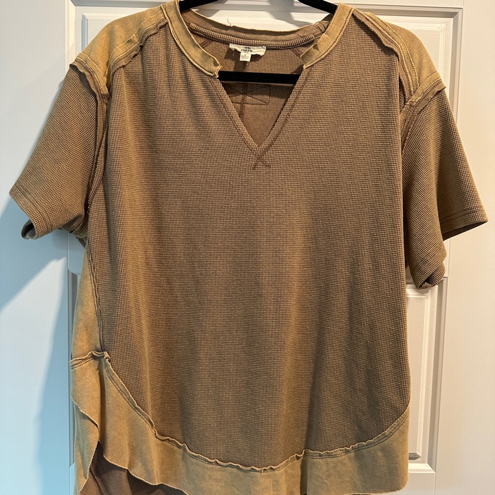 Entro Women’s Boutique Shirt